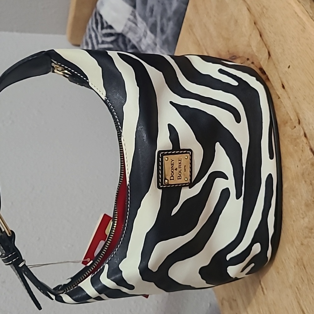 Small dooney and bourke bucket bag